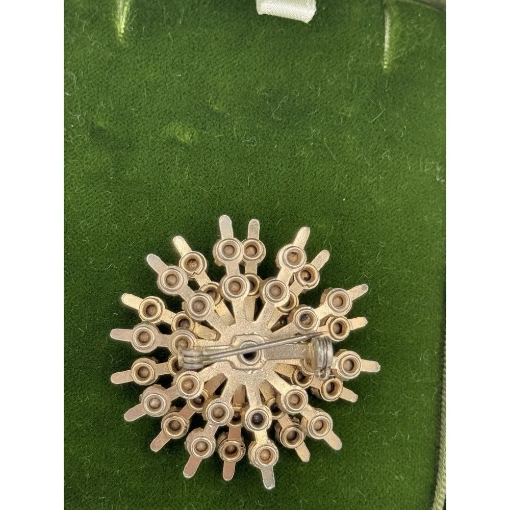 Vintage Gold Tone Starburst Broach Aqua Blue Flower Rosette Blue Rhinestone - Picture 7 of 10